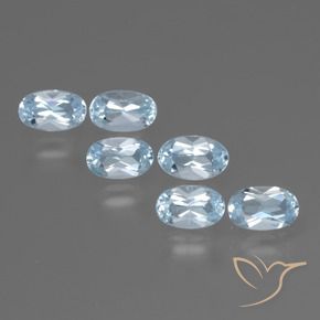 1.84カラットの天然スカイブルートパーズ（5×3.1 mm・オーバルカット）