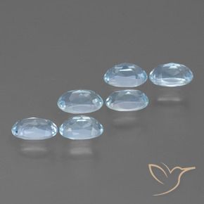 1.84カラットの天然スカイブルートパーズ（5×3.1 mm・オーバルカット）