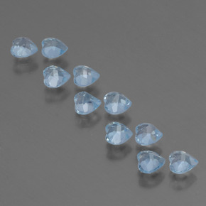 2.95カラットの天然スカイブルートパーズ（4.1×4 mm・ハート型）