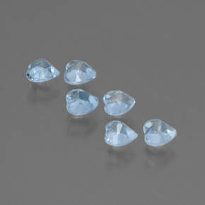 1.71カラットの天然スカイブルートパーズ（4×4 mm・ハート型）