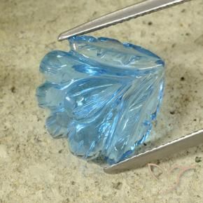 13.37カラットの天然スイスブルートパーズ、フラワーカット、透明