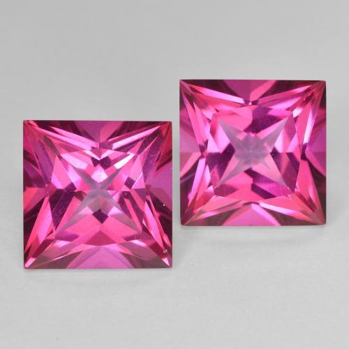 12.16カラットの天然ホットピンクトパーズ（10.1×10.1 mm・四角）