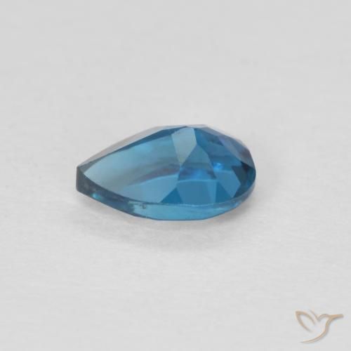 0.55カラットの天然ロンドンブルートパーズ（6×4 mm・洋梨の形）