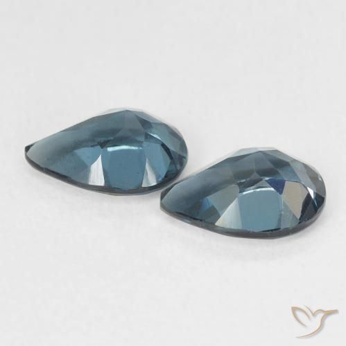 1.51カラットの天然ロンドンブルートパーズ（7×5 mm・洋梨の形）