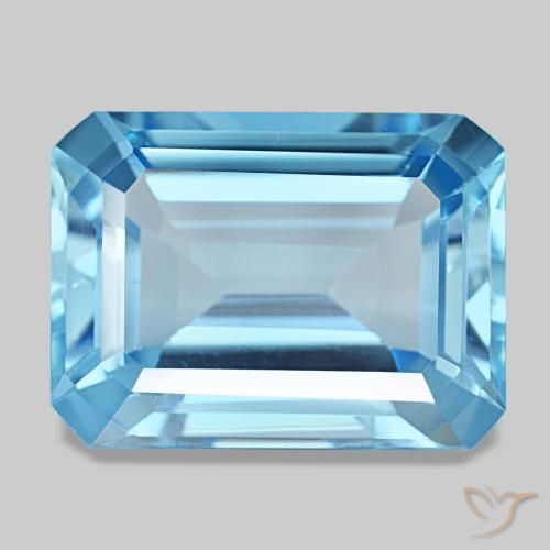 15.85カラットの天然スイスブルートパーズ（16.3×12.1 mm・エメラルドカット）