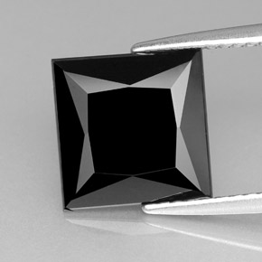 3.06カラットの天然黒トルマリン（9.6×9.5 mm・四角）