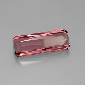 11.68カラットの天然ピンクローズトルマリン（21.4×8.2 mm・エメラルドカット）