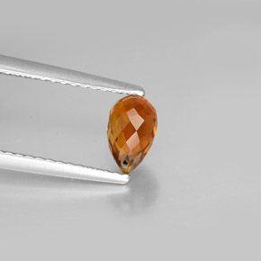 0.83カラットの天然ゴールデンイエロートルマリン（6.7×4.1 mm・ブリオレット）