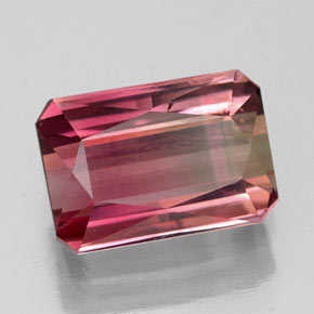4.35カラットの天然マルチピンクトルマリン（11.3×7.8 mm・エメラルドカット）