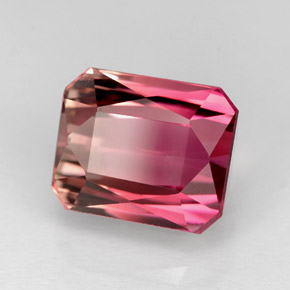 4.82カラットの天然マルチピンクトルマリン（9.6×8 mm・エメラルドカット）