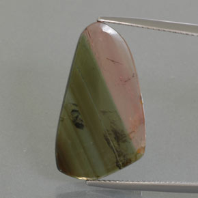 9.45カラットの天然ウォーターメロントルマリン（24.9×14.4 mm・ファンシーシェイプ）