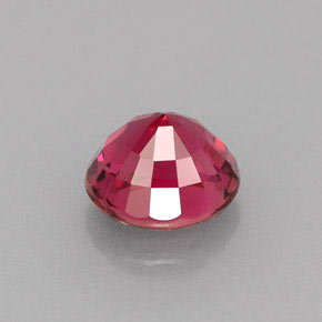0.89カラットの天然紫がかったピンクトルマリン（6.1×5.5 mm・オーバルカット）