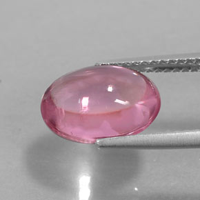 3.35カラットの天然ピンクトルマリン（11.3×8.7 mm・オーバルカット）