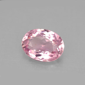 2.60カラットの天然ピンクトルマリン（10.6×8 mm・オーバルカット）