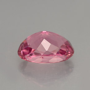 2.37カラットの天然ピンクトルマリン（9.4×7.3 mm・オーバルカット）