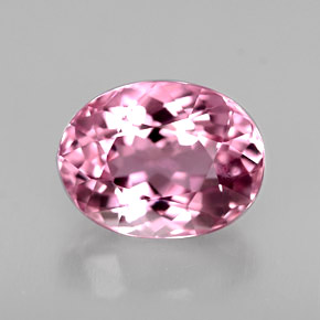 1.69カラットの天然ピンクトルマリン（8.3×6.4 mm・オーバルカット）