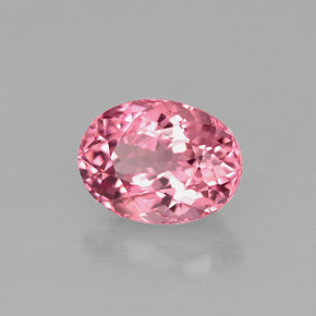 1.67カラットの天然ピンクトルマリン（8.3×6.3 mm・オーバルカット）