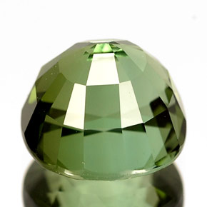 2.98カラットの天然黄色がかった緑トルマリン（8.2×8.1 mm・クッションカット）