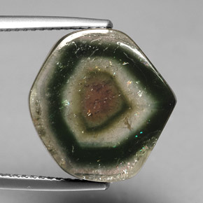 10.79カラットの天然マルチカラートルマリン（15.5×15.1 mm・透明）