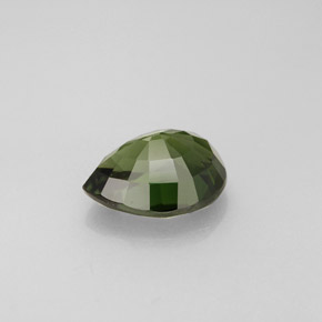 1.45カラットの天然グリーントルマリン（8.5×6.3 mm・洋梨の形）