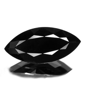 4.97カラットの天然黒トルマリン（17.2×8.2 mm・マーキス）