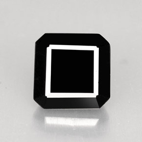 1.23カラットの天然黒トルマリン（6.4×6.3 mm・エメラルドカット）