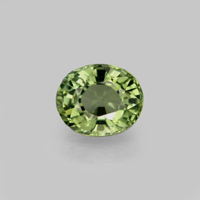1.21カラットの天然グリーントルマリン（7×5.8 mm・オーバルカット）
