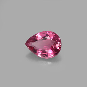 0.90カラットの天然レッドピンクトルマリン（7.5×5.6 mm・洋梨の形）