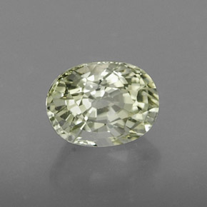 1.15カラットの天然Light Golden Greenトルマリン（7×5.3 mm・オーバルカット）