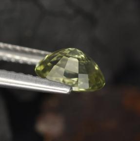 0.96カラットの天然グリーントルマリン（7×5.3 mm・オーバルカット）