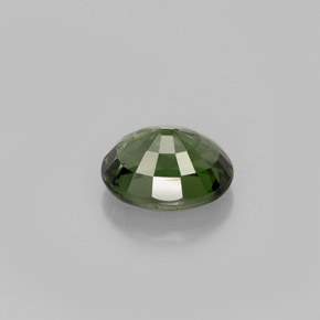 1.01カラットの天然グリーントルマリン（7×5.3 mm・オーバルカット）