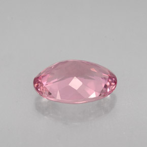 1.83カラットの天然ピンクトルマリン（9.5×7.2 mm・オーバルカット）
