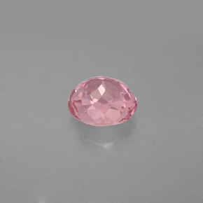 1.55カラットの天然ピンクトルマリン（7.5×6.5 mm・オーバルカット）