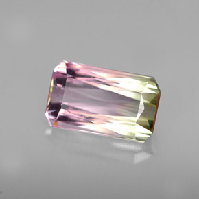 2.76カラットの天然ウォーターメロントルマリン（10.5×6.3 mm・エメラルドカット）