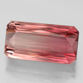 6.88カラットの天然ブロンズローズトルマリン（14.9×7.8 mm・エメラルドカット）