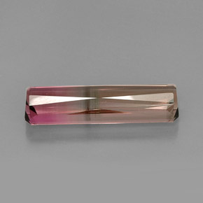 9.99カラットの天然マルチカラートルマリン（24.8×6.9 mm・エメラルドカット）