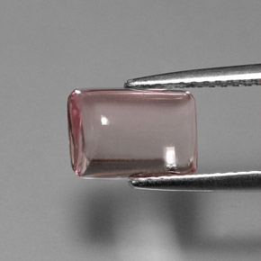 2.63カラットの天然ピンクトルマリン（9.3×6.6 mm・バゲット）