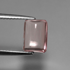 2.63カラットの天然ピンクトルマリン（9.3×6.6 mm・バゲット）
