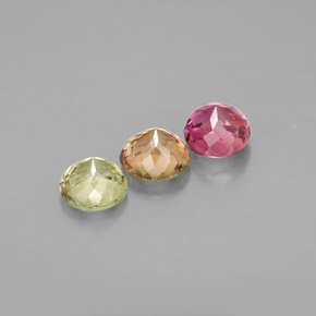 カラットの天然マルチカラートルマリン（4.90 mm・ラウンドカット）