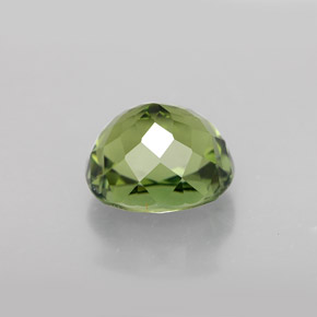 2.43カラットの天然グリーントルマリン（8.2×7.4 mm・オーバルカット）
