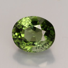 1.88カラットの天然グリーントルマリン（7.9×6.6 mm・オーバルカット）