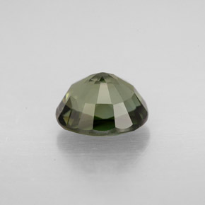 1.63カラットの天然グリーントルマリン（7.6×6.4 mm・オーバルカット）