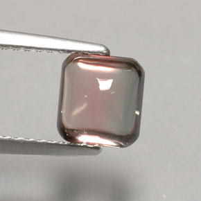 1.73カラットの天然バイカラートルマリン（6.7×6.2 mm・バゲット）