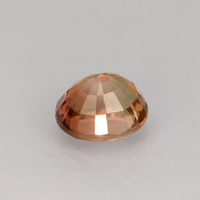 1.02カラットの天然マルチカラートルマリン（6.4×5.5 mm・オーバルカット）