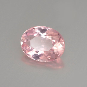 0.98カラットの天然ピンクトルマリン（7.5×5.8 mm・オーバルカット）