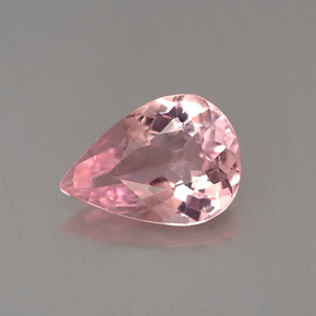 0.90カラットの天然ピンクトルマリン（8.2×5.8 mm・洋梨の形）