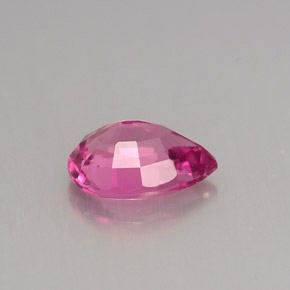 0.98カラットの天然紫がかったピンクトルマリン（7.9×5.6 mm・洋梨の形）