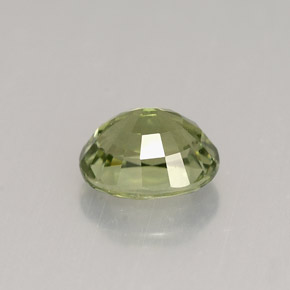 1.33カラットの天然グリーントルマリン（7.3×6.2 mm・オーバルカット）