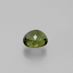 1.58カラットの天然グリーントルマリン（7.3×6.6 mm・オーバルカット）