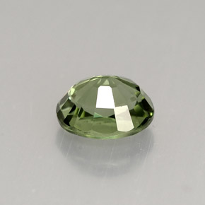 1.35カラットの天然グリーントルマリン（7.2×6.3 mm・オーバルカット）